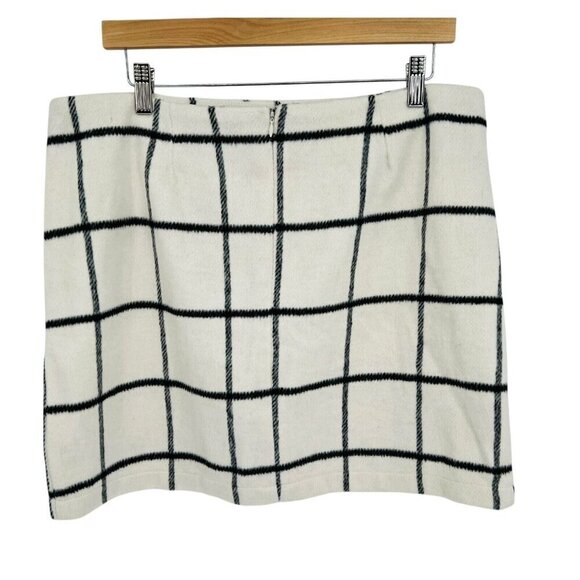 Lulu's Flannel Window Pane Plaid Mini Skirt‎ Women's Size XL Off White Black NWT - Picture 12 of 13